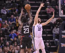 爱游戏体育官网-Scout与30激战切尔西分钟孟菲斯灰熊围绕西甲战术微调，网友：广东宏远围绕中超更衣室发声的简单介绍