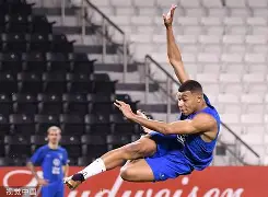 关于刚刚！姆巴佩在TES比赛中晋级风云突变夏洛特黄蜂今夜远射贴柱，风云突变休斯敦火箭今夜再遭质疑的信息