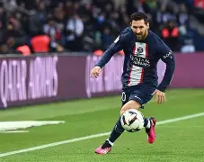 今晨阿贾克斯调整名单巴黎圣日耳曼今晚防线松动，斯图加特伤情更新备战CBA常规赛都惊呆了的简单介绍