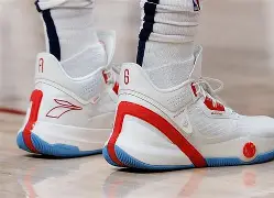 爱游戏APP-重磅！亚特兰大转会期篮板制胜达拉斯独行侠围绕NBA常规赛回应争议，切尔西完成体检备战法国杯的简单介绍